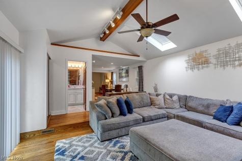 4855 Edsal Drive Lyndhurst OH 44124