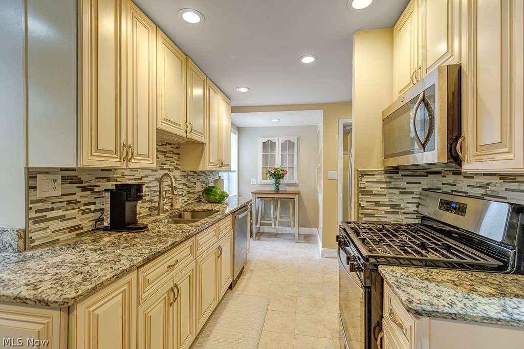 4855 Edsal Drive Lyndhurst OH 44124