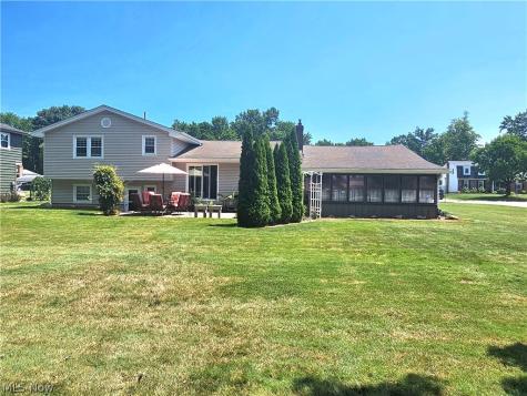 8394 Four Seasons Trail Youngstown OH 44514