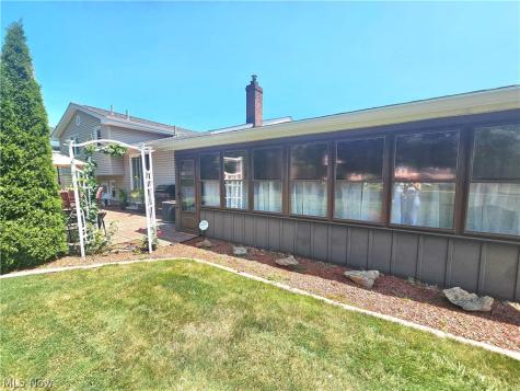 8394 Four Seasons Trail Youngstown OH 44514