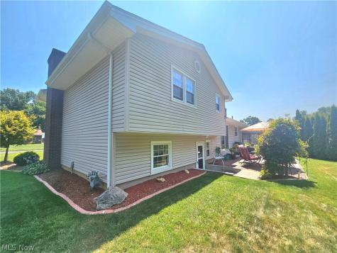 8394 Four Seasons Trail Youngstown OH 44514