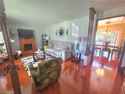 8394 Four Seasons Trail Youngstown OH 44514