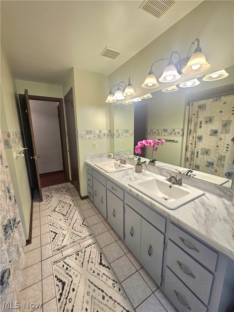 8394 Four Seasons Trail Youngstown OH 44514