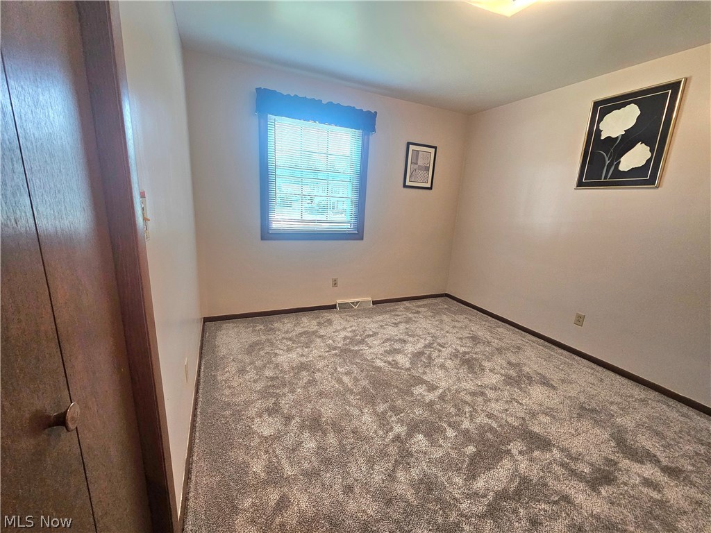 8394 Four Seasons Trail Youngstown OH 44514