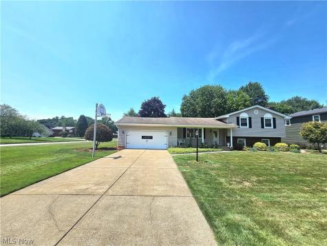 8394 Four Seasons Trail Youngstown OH 44514