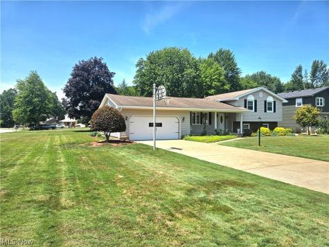 8394 Four Seasons Trail Youngstown OH 44514