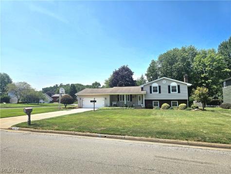 8394 Four Seasons Trail Youngstown OH 44514