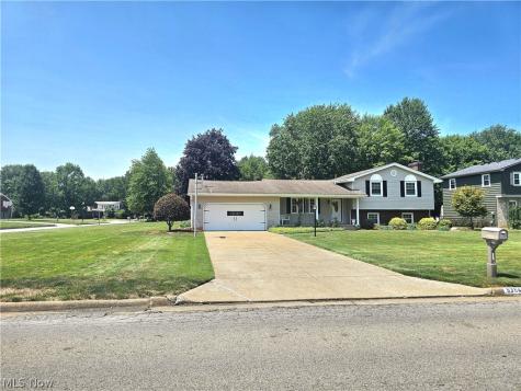 8394 Four Seasons Trail Youngstown OH 44514