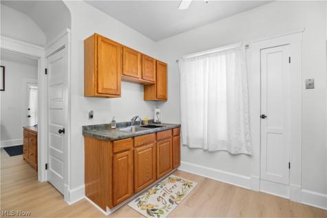 9106 Connecticut Avenue Cleveland OH 44105