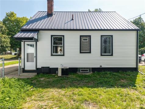 1618 Rockford Street Akron OH 44301