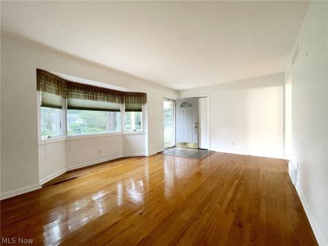 686 Shook Road Akron OH 44319
