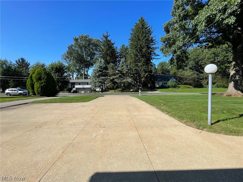 686 Shook Road Akron OH 44319