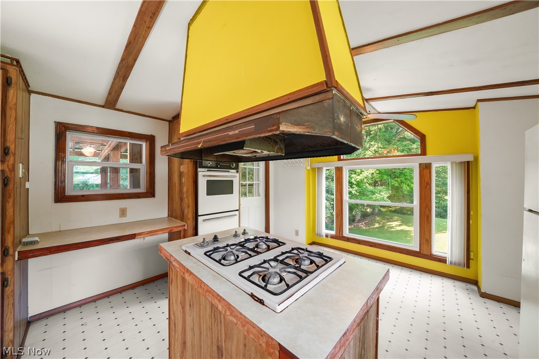 10748 Woodard Road Deerfield OH 44411