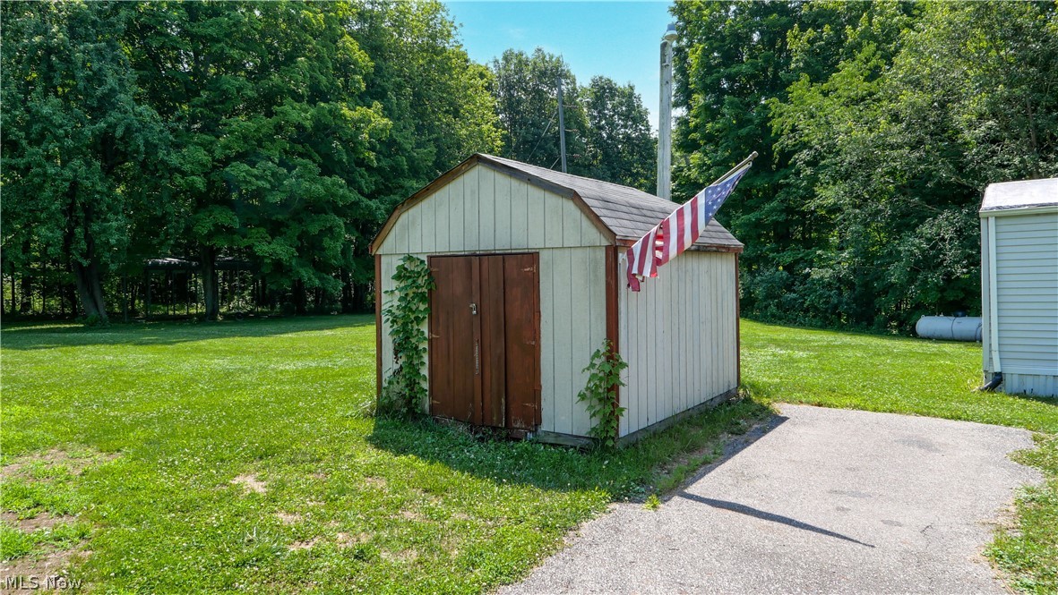 10748 Woodard Road Deerfield OH 44411