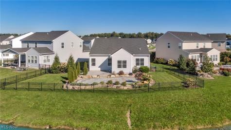 6517 Tree Top Place North Ridgeville OH 44039