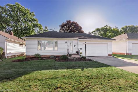 1673 Chelmsford Road Mayfield Heights OH 44124