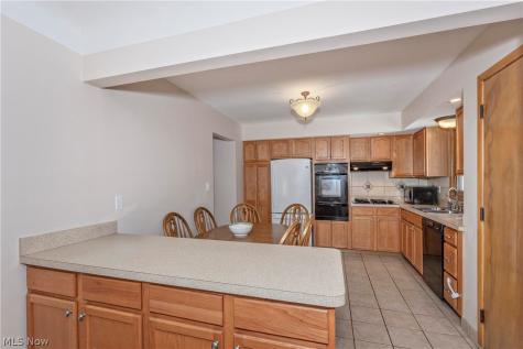 1673 Chelmsford Road Mayfield Heights OH 44124