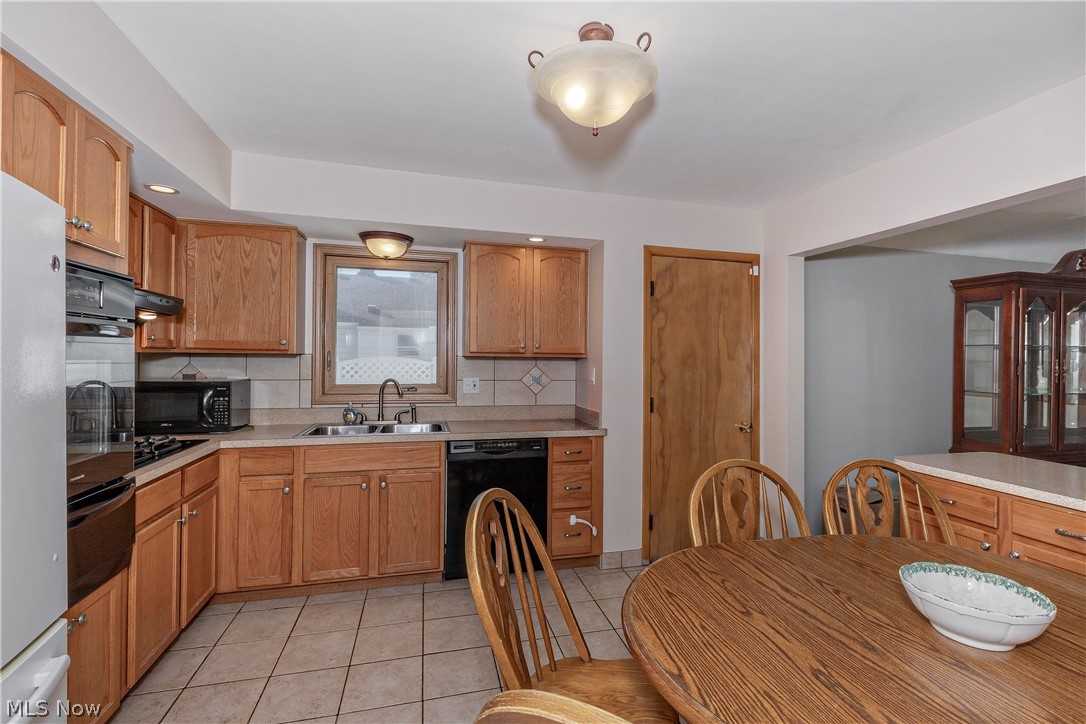 1673 Chelmsford Road Mayfield Heights OH 44124