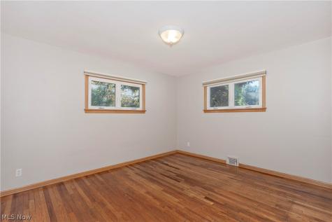 1673 Chelmsford Road Mayfield Heights OH 44124