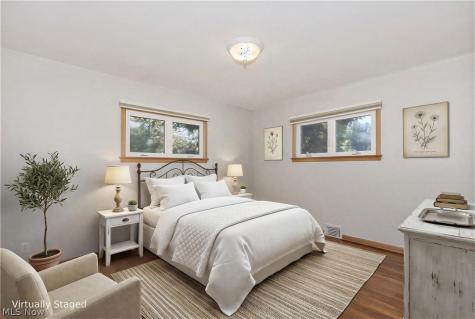 1673 Chelmsford Road Mayfield Heights OH 44124