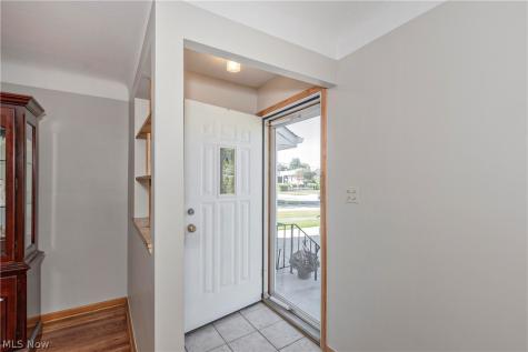 1673 Chelmsford Road Mayfield Heights OH 44124