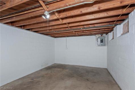 1673 Chelmsford Road Mayfield Heights OH 44124