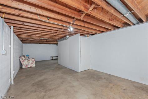 1673 Chelmsford Road Mayfield Heights OH 44124