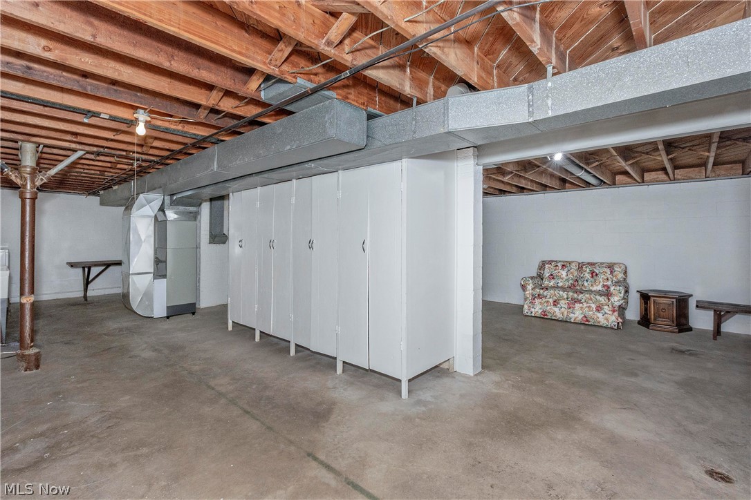 1673 Chelmsford Road Mayfield Heights OH 44124