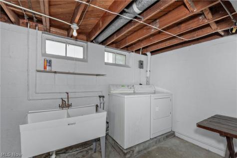 1673 Chelmsford Road Mayfield Heights OH 44124