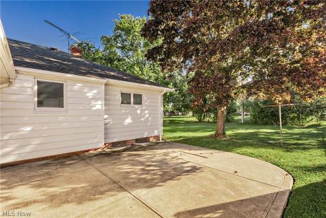 1673 Chelmsford Road Mayfield Heights OH 44124