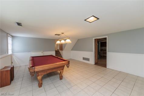 25100 Arlington Lane North Olmsted OH 44070