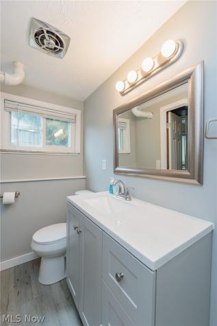 25100 Arlington Lane North Olmsted OH 44070
