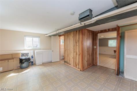 25100 Arlington Lane North Olmsted OH 44070