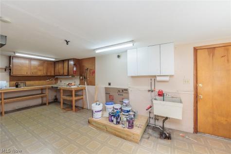 25100 Arlington Lane North Olmsted OH 44070