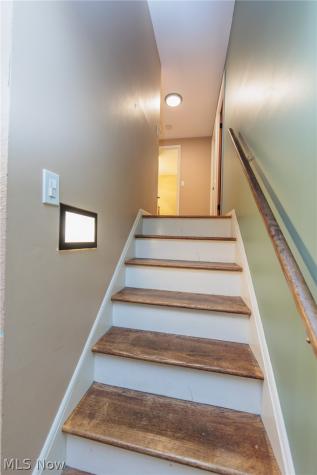 25100 Arlington Lane North Olmsted OH 44070
