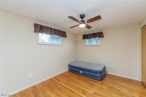 25100 Arlington Lane North Olmsted OH 44070