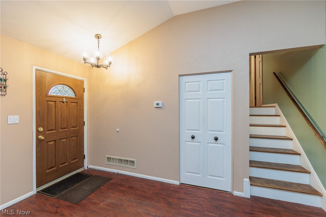 25100 Arlington Lane North Olmsted OH 44070