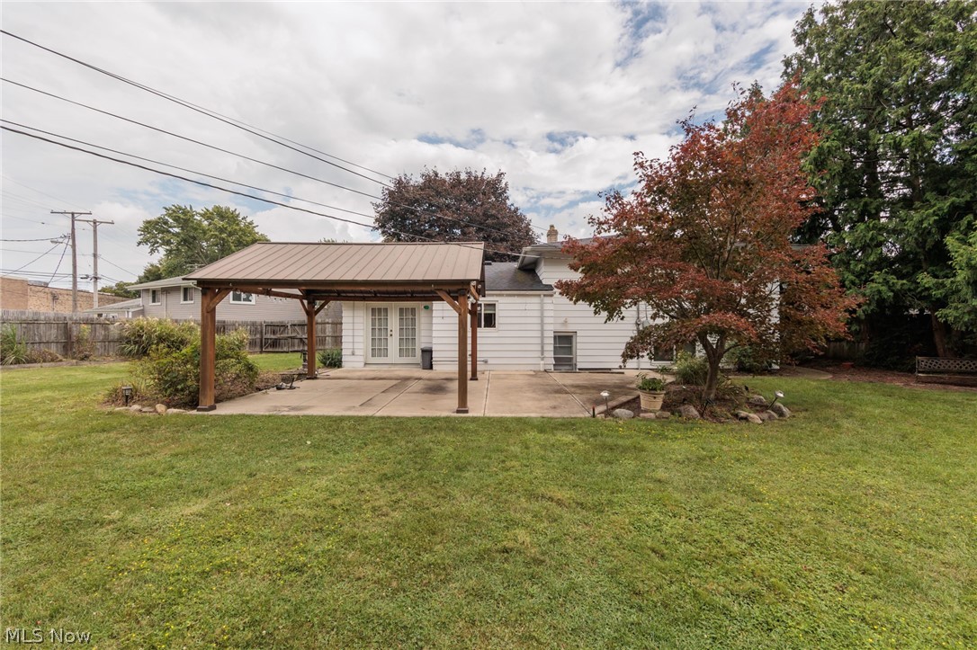 25100 Arlington Lane North Olmsted OH 44070