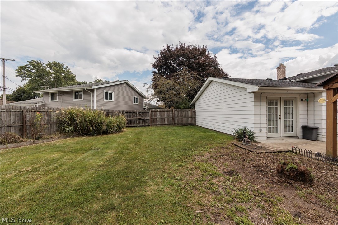 25100 Arlington Lane North Olmsted OH 44070