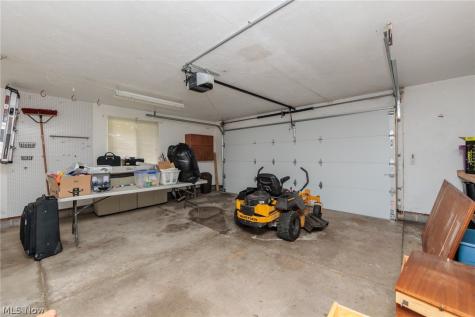 25100 Arlington Lane North Olmsted OH 44070