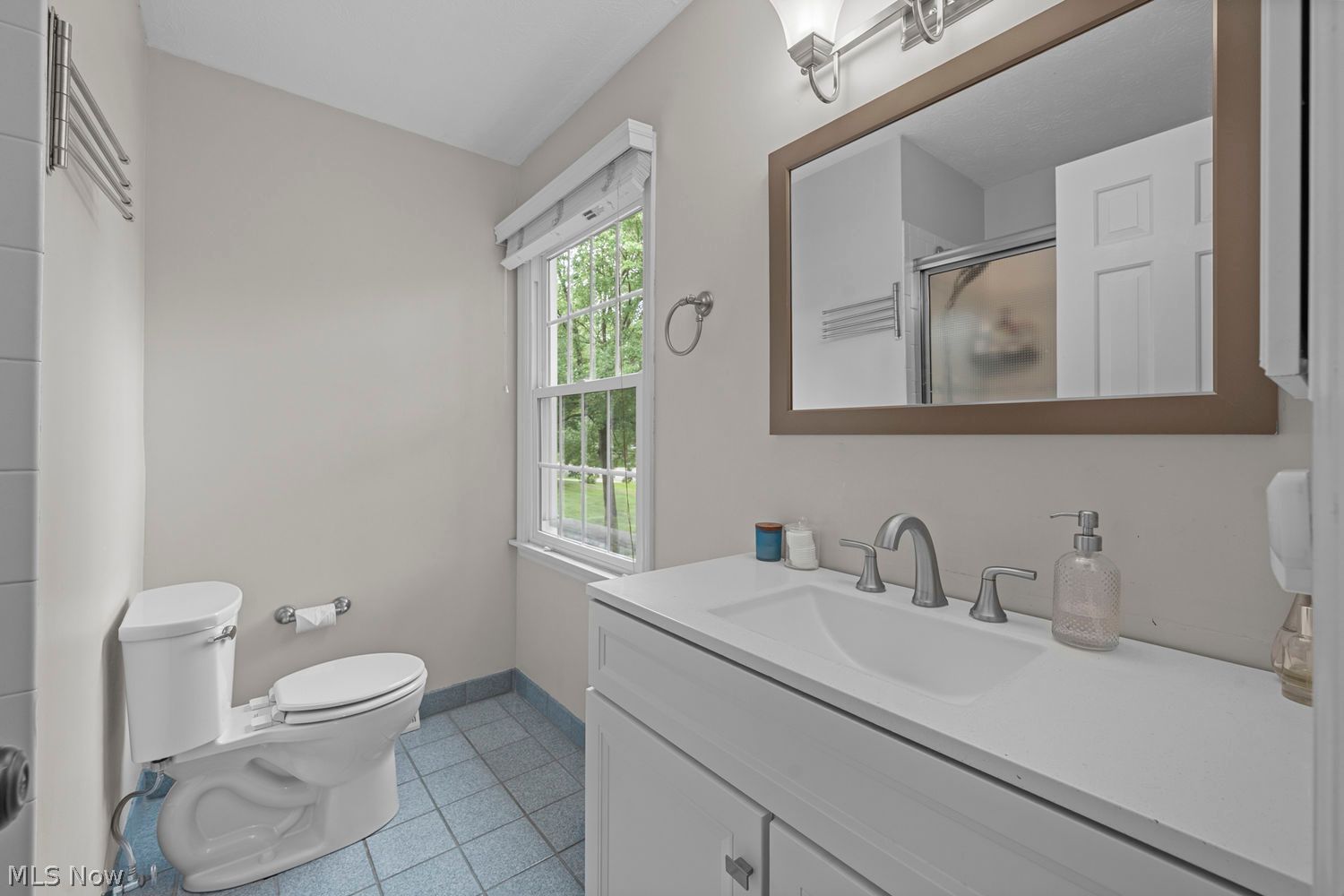 5229 Maple Springs Drive Chagrin Falls OH 44022