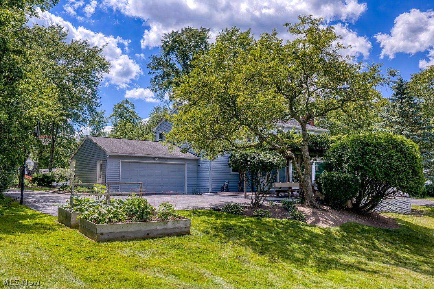 5229 Maple Springs Drive Chagrin Falls OH 44022
