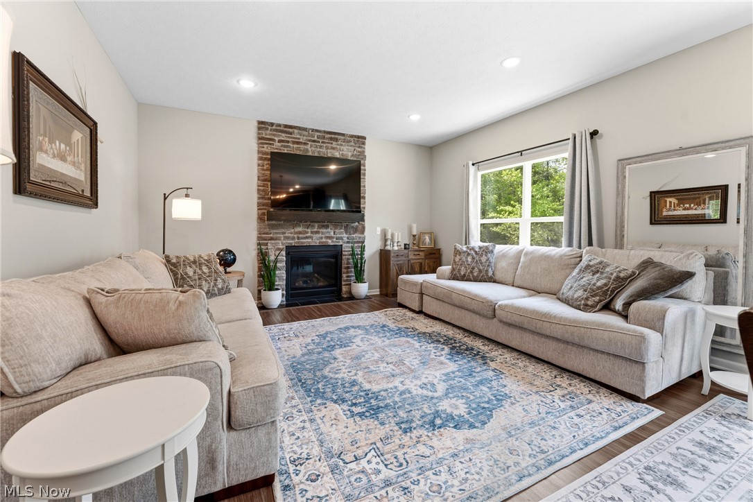 1216 Selena Grove Green OH 44685