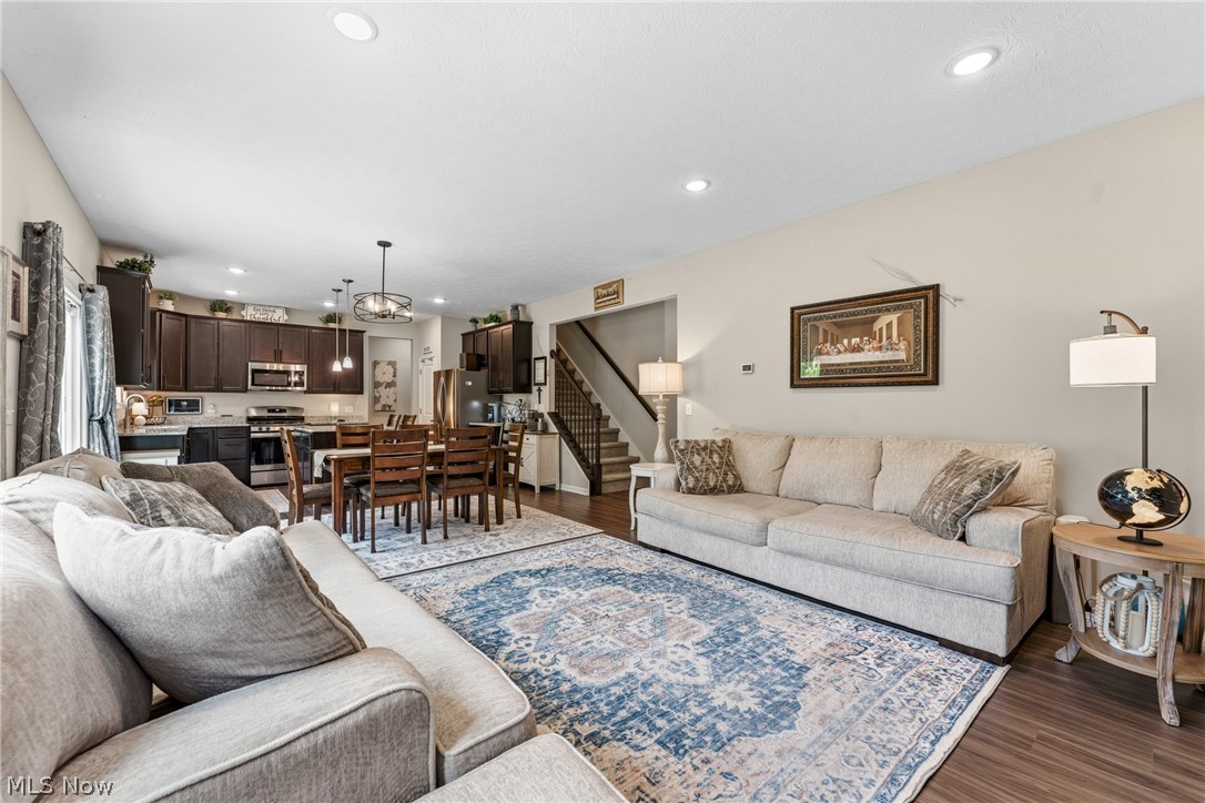 1216 Selena Grove Green OH 44685