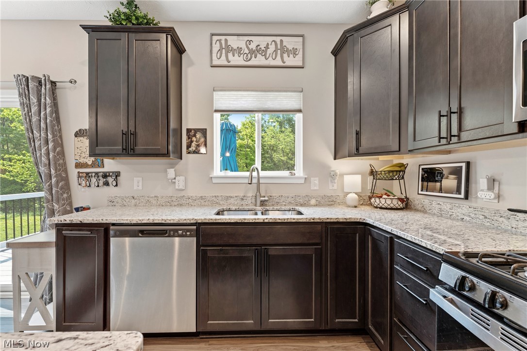 1216 Selena Grove Green OH 44685