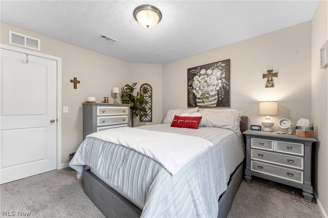 1216 Selena Grove Green OH 44685