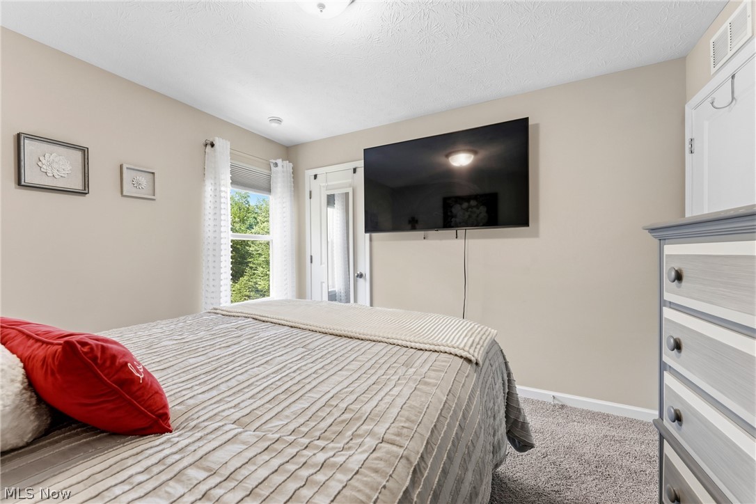 1216 Selena Grove Green OH 44685
