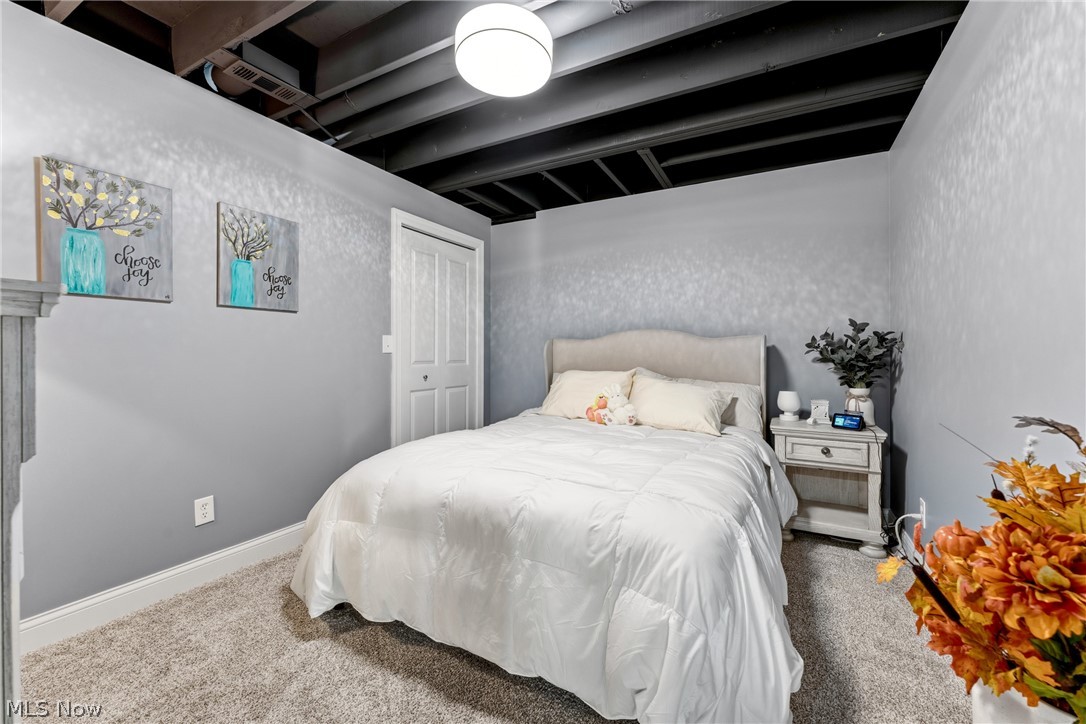 1216 Selena Grove Green OH 44685