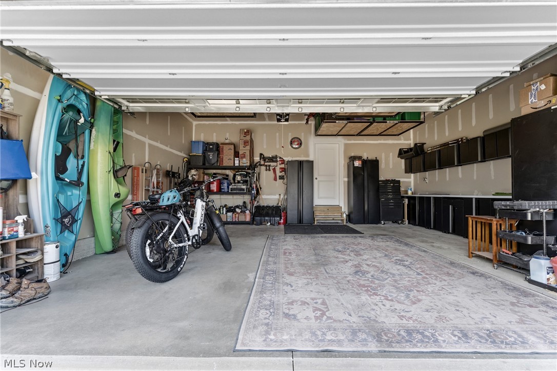 1216 Selena Grove Green OH 44685