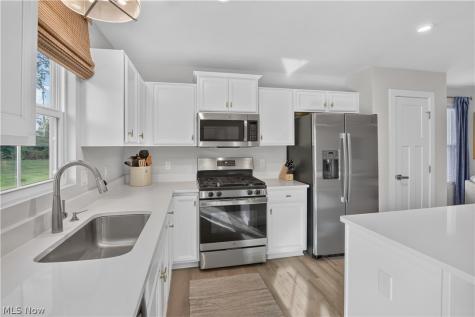 1672 Leslie Drive Streetsboro OH 44241